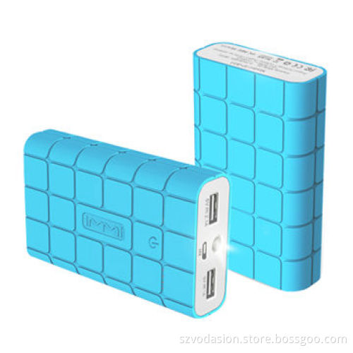 2014 Hot New Fashion 8,000mAh Portable Power Banks with Dual USB Output and LED TorchNew